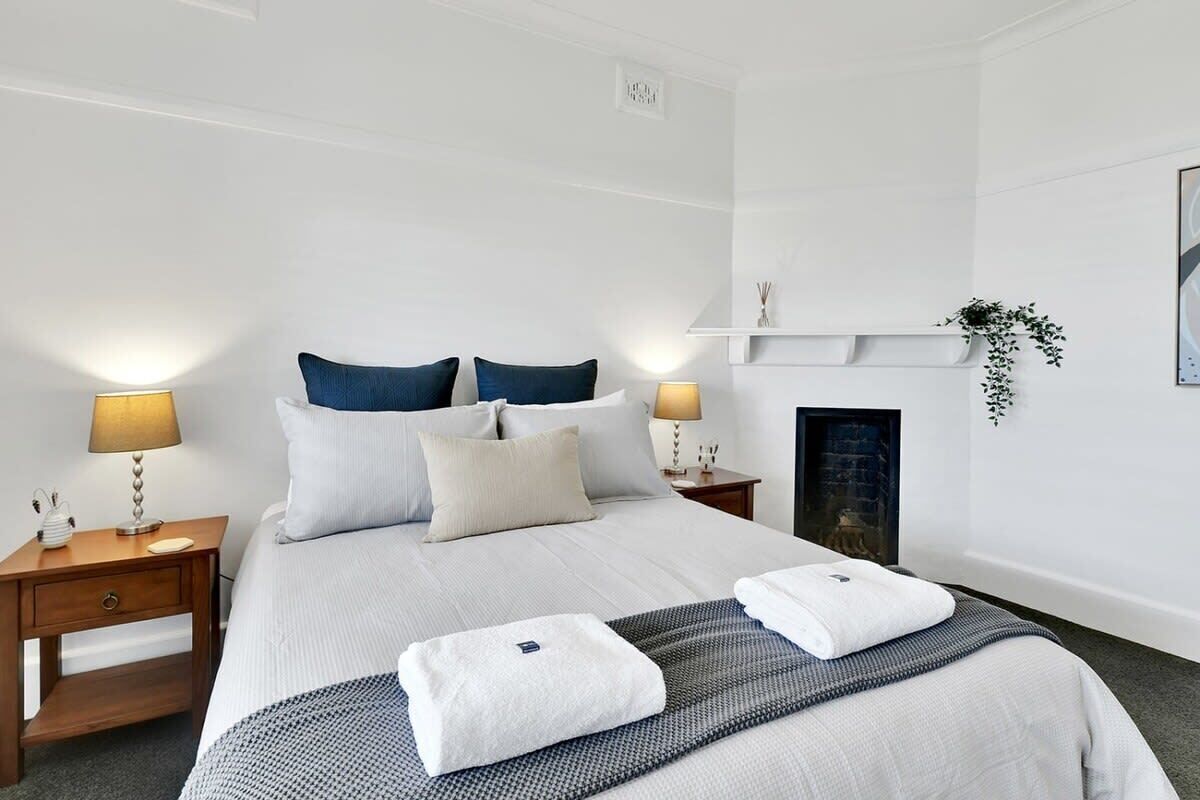2 bedrooms, iron/ironing board, travel cot, WiFi