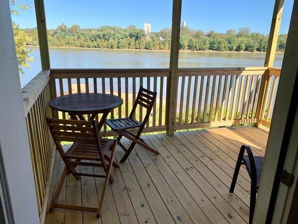 屋外ダイニングエリア