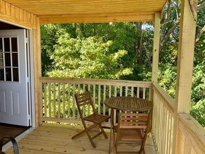 تناول الطعام بالخار ج