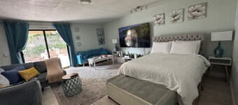 Great location close to beaches,golf & ball fields,parking ,patio and backyard .