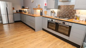 Fridge, dishwasher, electric kettle, toaster
