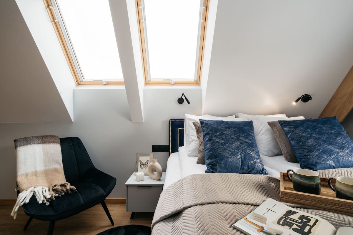 Deluxe Apartment | 1 bedroom, premium bedding, soundproofing, iron/ironing board