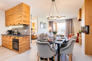 Deluxe Apartment | Private kitchen