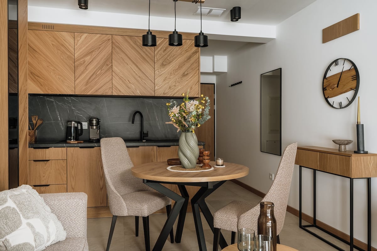 Classic Apartment | In-room dining