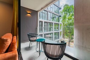 Terrace/patio - Stylish Parque España,Condesa 2BR w/ Rooftop & Gym (Ciudad de México)