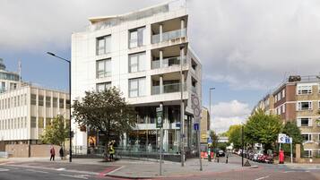 Apartment (2 Bedrooms) | Exterior