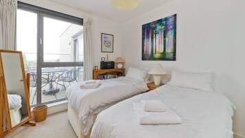 Apartment (2 Bedrooms) | 2 Schlafzimmer, hochwertige Bettwaren, Schreibtisch