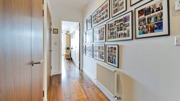 Apartment (2 Bedrooms) | Hallway