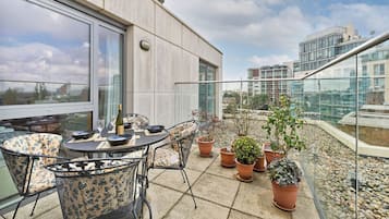 Apartment (2 Bedrooms) | Balkon
