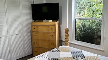 2 bedrooms, free WiFi, bed sheets, wheelchair access