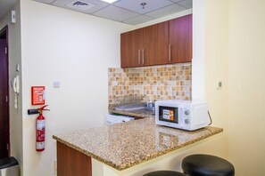 Private kitchen - Studio safeer tower (Dubai)
