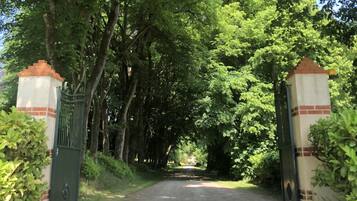 Enceinte de lâhĂ©bergement