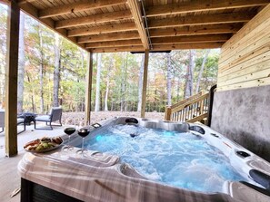 Outdoor spa tub