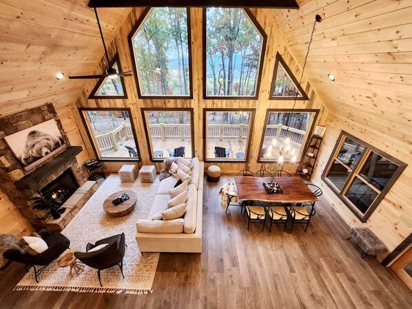 Smart TV, fireplace, video games, table tennis