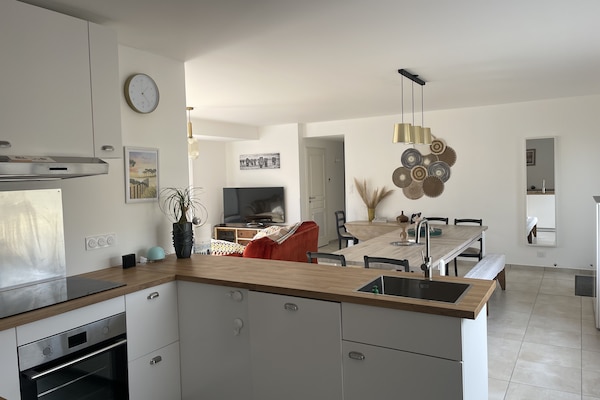 Espace commun vu de la cuisine