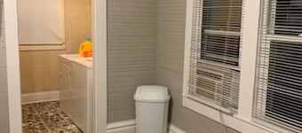 Cute Bungalow in NewRiver Gorge National Park(sleeps 6, pet friendly)