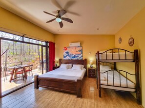 1 dormitorio, tabla de planchar con plancha, cuna de viaje y wifi gratis
