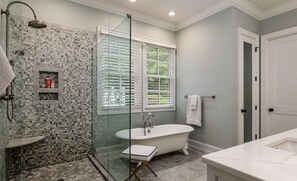 Combined shower/tub