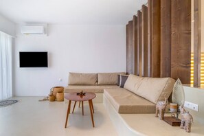 2 bedrooms - Wave an Idyllic Seafront Suite (Hersonissos)