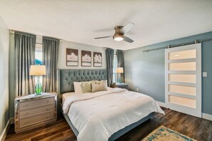 Room - Tropical Pool Retreat in Tarpon Springs (Tarpon Springs)