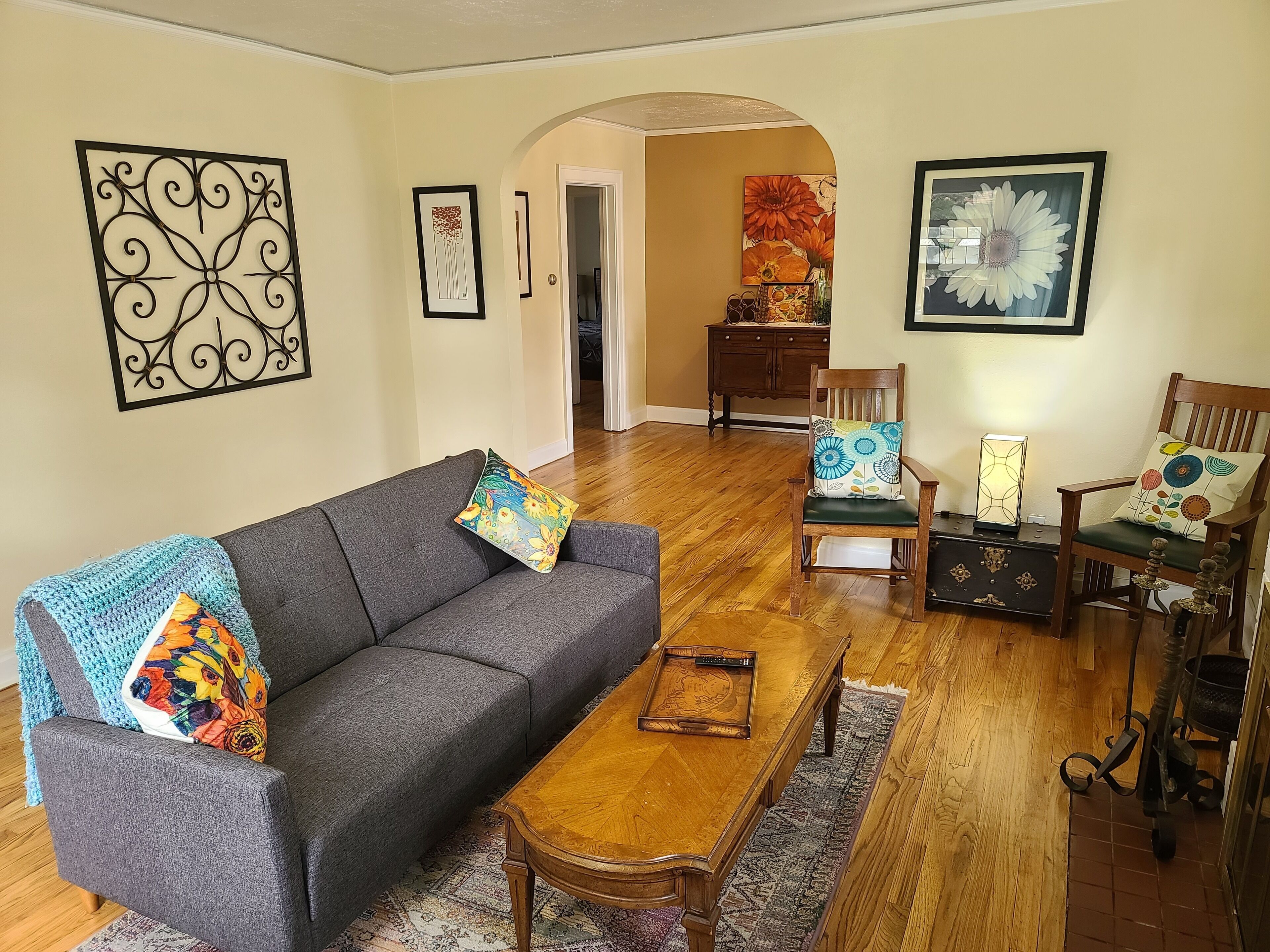 Dee's Cottage, Central, Entire Home, Pet Friendly.