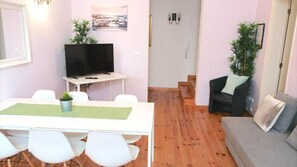 Interior - Rua da Palma (01) - 3 bedrooms, 2 bathrooms (Lisboa)