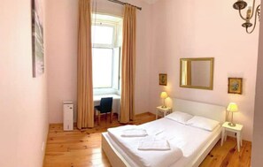 3 bedrooms, WiFi - Rua da Palma (01) - 3 bedrooms, 2 bathrooms (Lisboa)