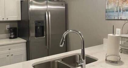 3 Bedroom Condo with a King bed in Bettendorf