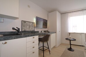 Interior - Im Haus Befinden Sich Diese Moderne und Gemütlich Eingerichtete Ferienwohnungen für 1 Personen. Das App. Kompass Befindet Sich im Zweiten Stockwerk des Hauses Friedrichstraße 40, zu Erreichen Über den Fahrstuhl. Das Appartement ist neu Renoviert (Westerland)