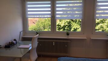 1 bedroom, in-room safe, desk, iron/ironing board