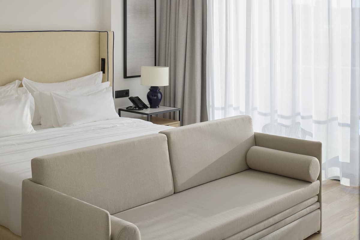 1 bedroom, minibar, in-room safe, desk