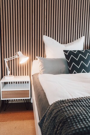 3 camere, una scrivania, ferro/asse da stiro, culla da viaggio