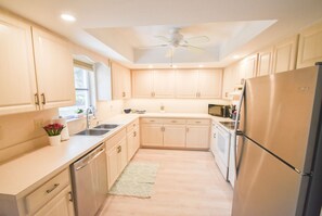 Highchair, dining tables - Gorgeous Remodeled Near Nokomis Beach Survived HURRICANE - CAN WE HELP? (Nokomis)