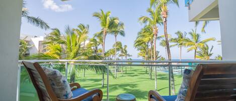 Standard Studio, 1 Queen Bed, Sea View, Sea Facing | Terrace/patio