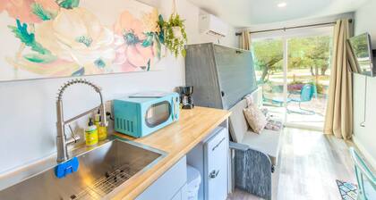 The Container Retreat @ 290 Wine Trail #2