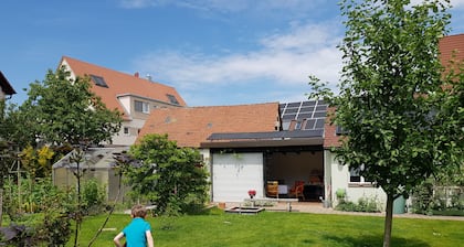 Beautiful 3-Room-Apartment Stein close to Palm-Beach, Playmobil-Park, Nuremburg