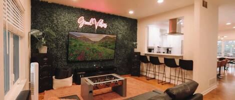 TV, fireplace, offices