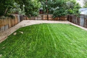 Property grounds - CO2. (House) Denver's Best Airbnb | Games&Fun (Denver)