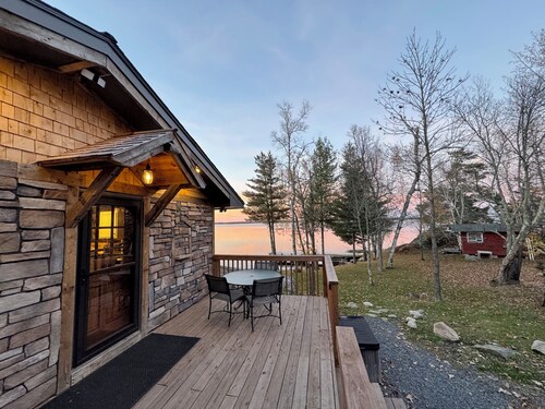 Discover the Ultimate Lake Cabin in Voyageurs National Park! The Kabby Cabin!
