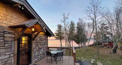 Discover the Ultimate Lake Cabin in Voyageurs National Park! The Kabby Cabin!