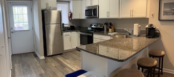 4 bedroom townhouse just steps to the ocean