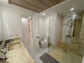 Bathroom - Aquarella Sunset 2 Bed Front Beach (Guayacanes)