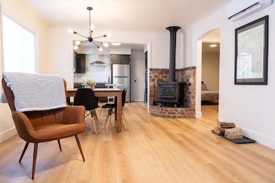 Stunning Modern Downtown House w/ Wood Stove + Hot Tub