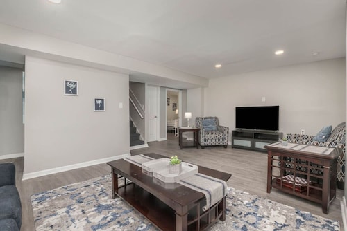 Ashwood Arbor 6 bedrooms 3 bath sleeps 13