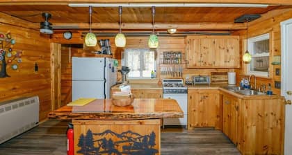 Cozy Cabin in the White Mountains of Maine