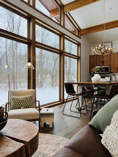 Secluded & Restful!  Modern Cabin-close to South Haven, Fennville, Saugatuck!