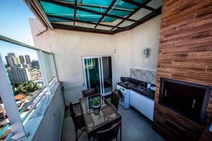 Outdoor dining - Penthouse with Private Pool in Ponta Negra I (Natal)
