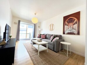 TV - Beautiful apartment in the lower town (Québec)