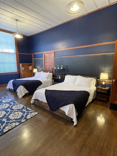 The Mineral Schoolhouse