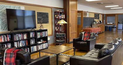 The Mineral Schoolhouse